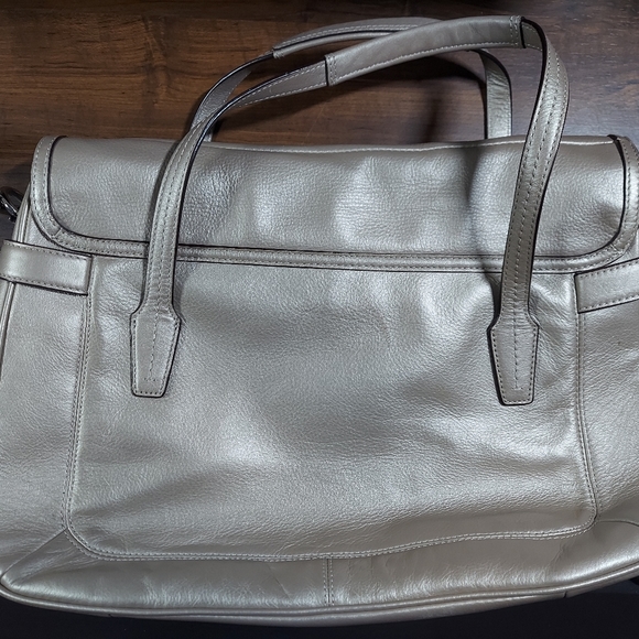 Beautiful Coach Tote - Picture 2 of 6